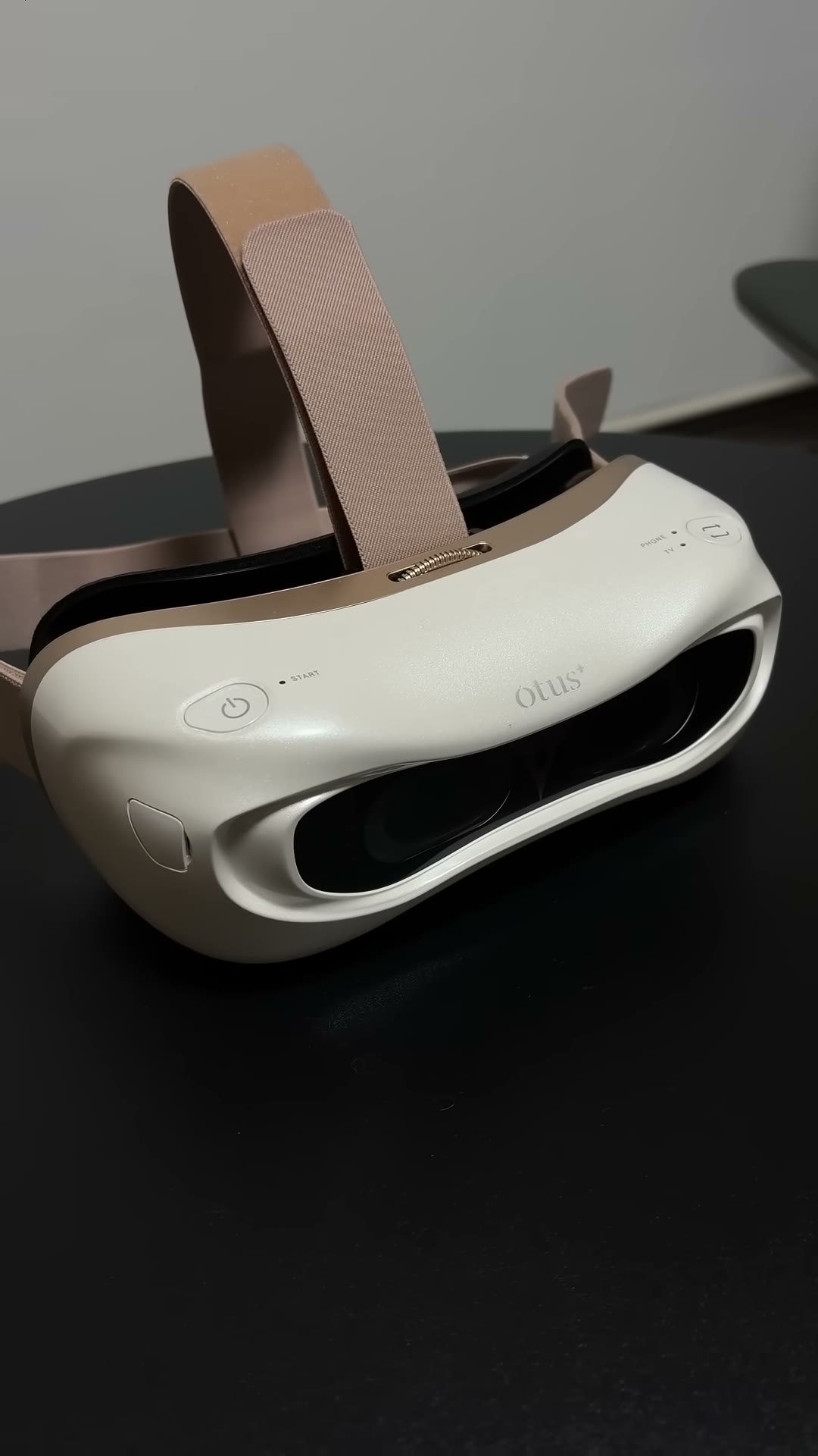 OTUS本体のクローズアップ